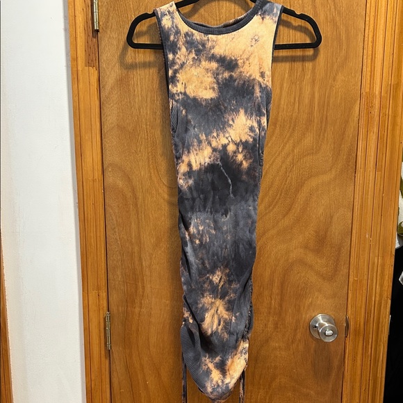 SHEIN size M knit body con dress with ruched pull sides - Picture 1 of 1